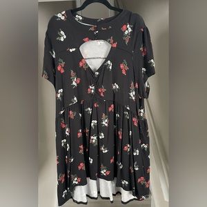 Torrid. Super soft knit babydoll top. Keyhole chest opening. Size 3. Black